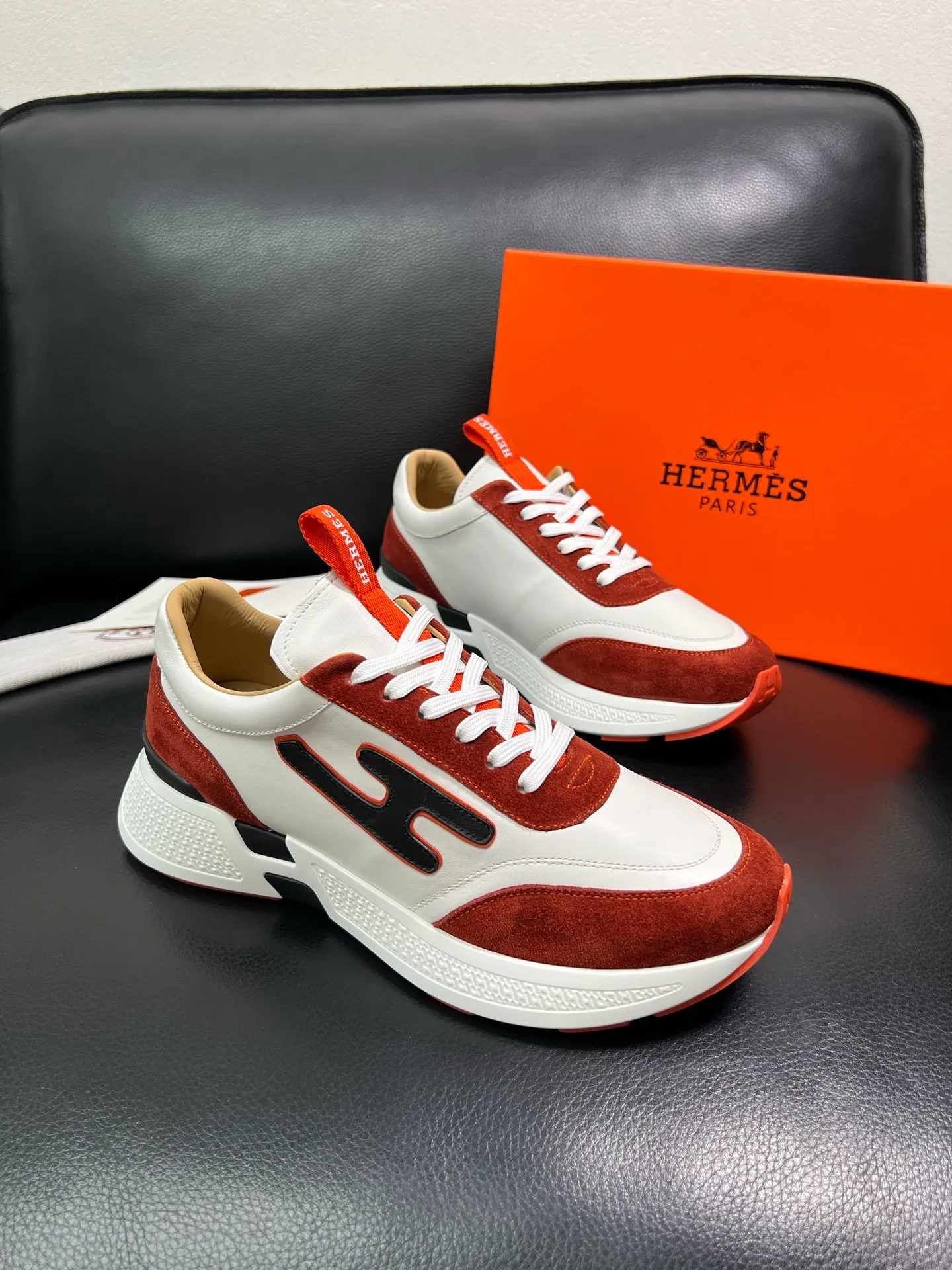 Men's men's shoes 💰840 Hermes top purchasing Hermes counter synchronization, original factory configuration, original cowhide fabric imported from Italy, high-quality splicing technology, fully imported water-dyed cowhide lining, soles: original factory special soles are super comfortable, original factory and single goods are high quality, welcome to compare and synchronize with counters, code number 39-44 (customized 38 45) 85863